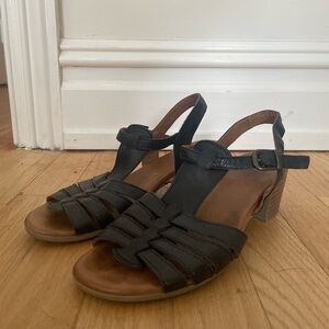 Black Leather Fisherman Style Sandals